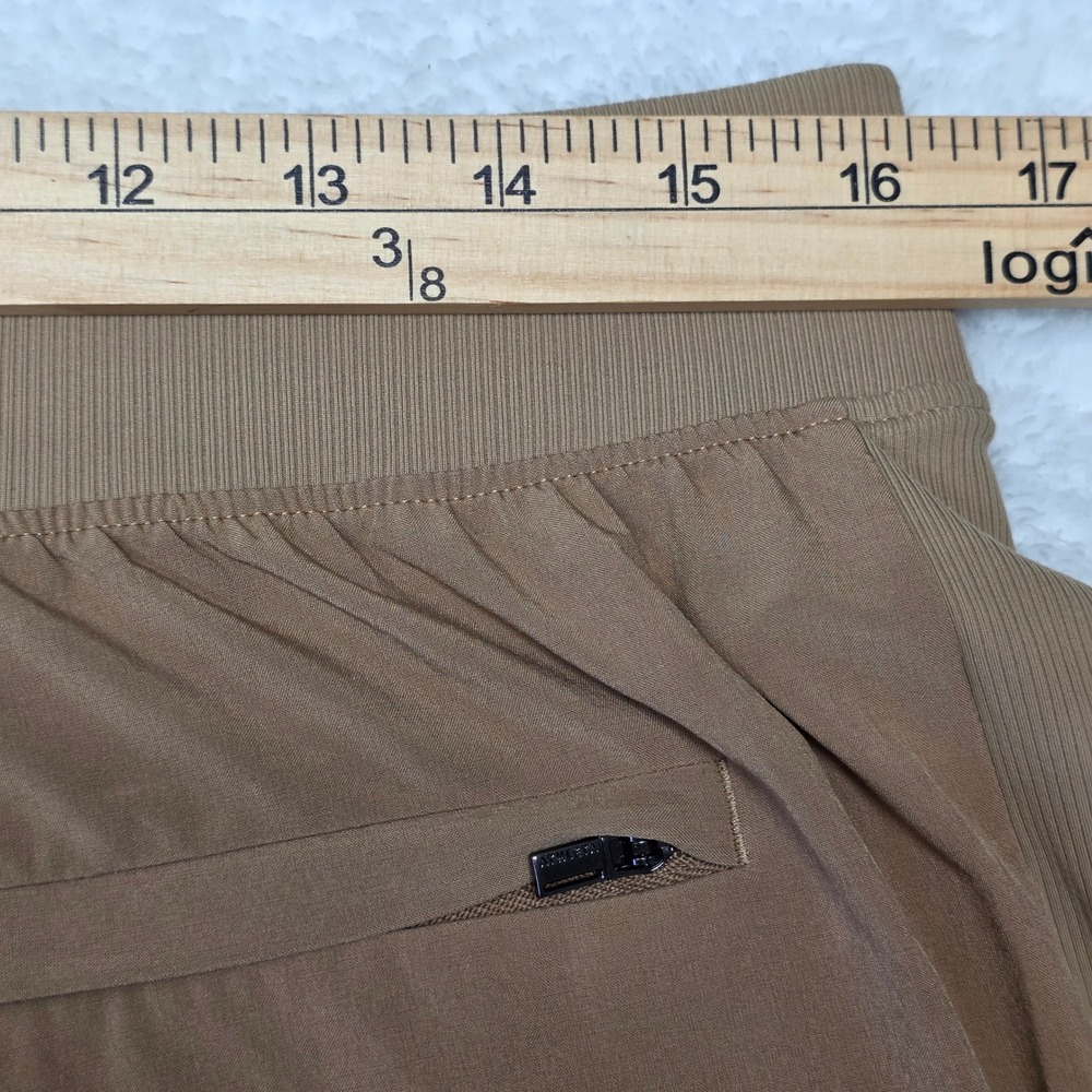 Athleta Brooklyn Bermuda Shorts Tan Women's Size 12 Golf lightweight - Picture 5 of 8